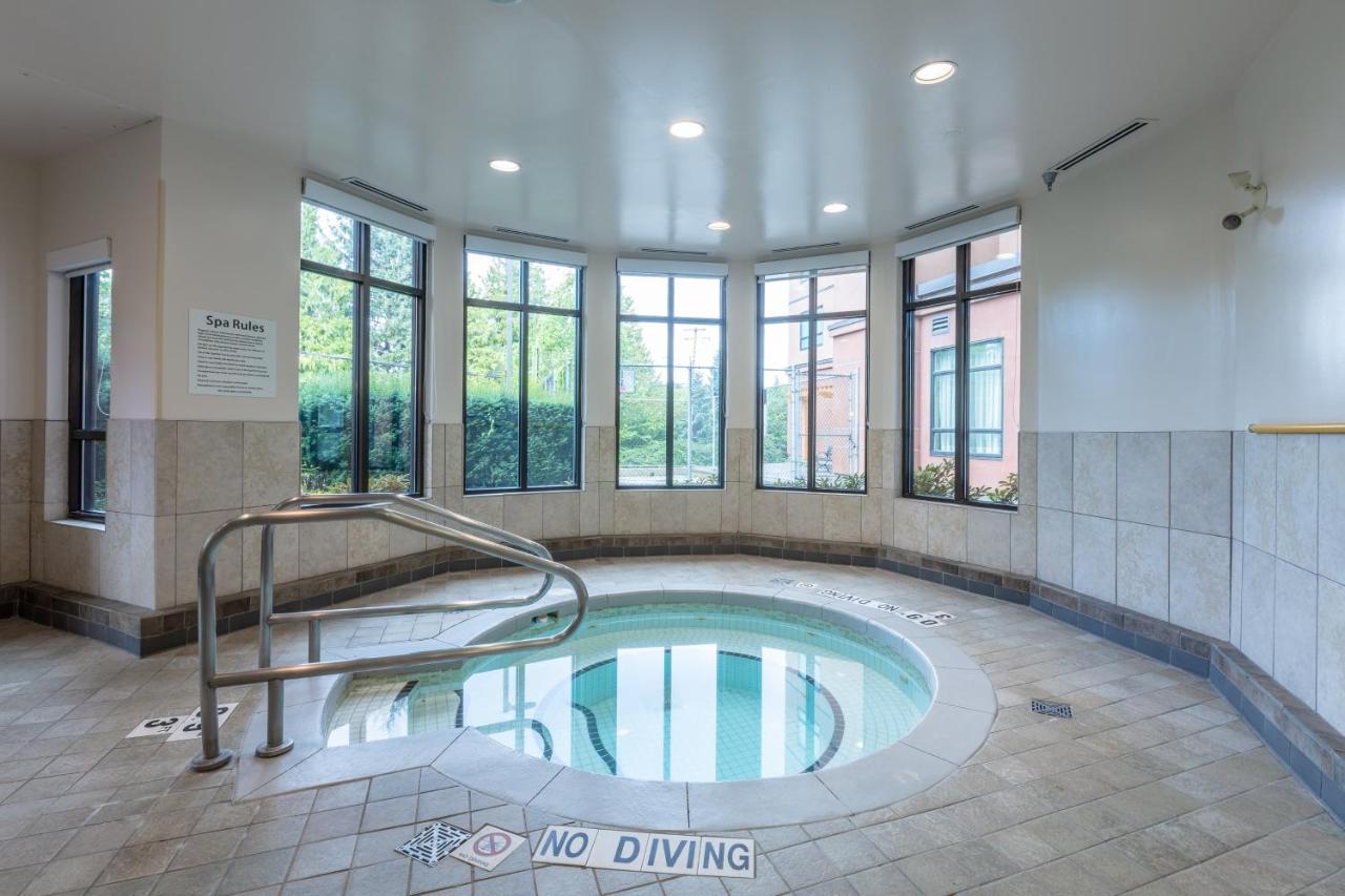 Holiday Inn Express & Suites Riverport Richmond By Ihg Exteriér fotografie