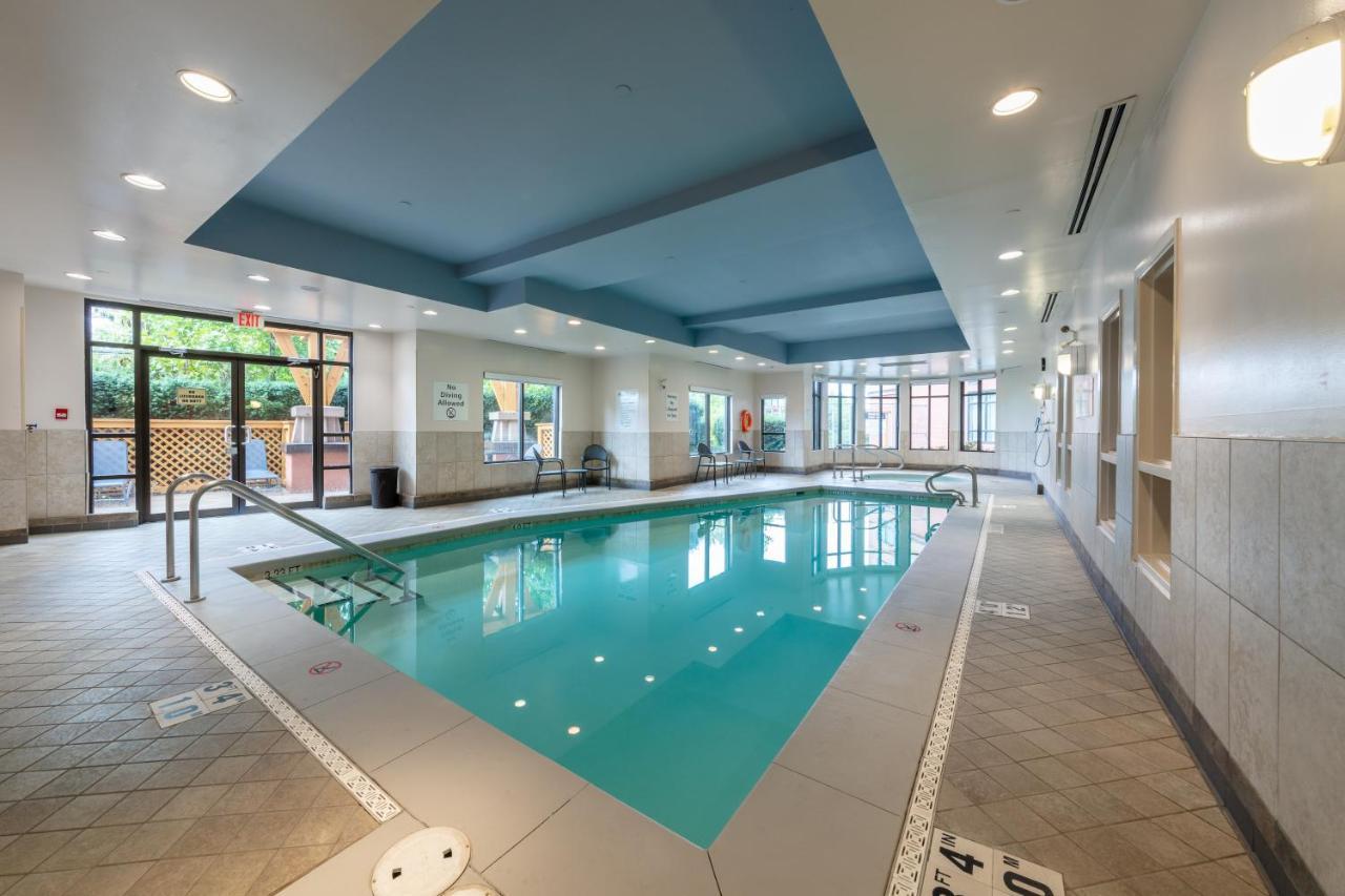 Holiday Inn Express & Suites Riverport Richmond By Ihg Exteriér fotografie